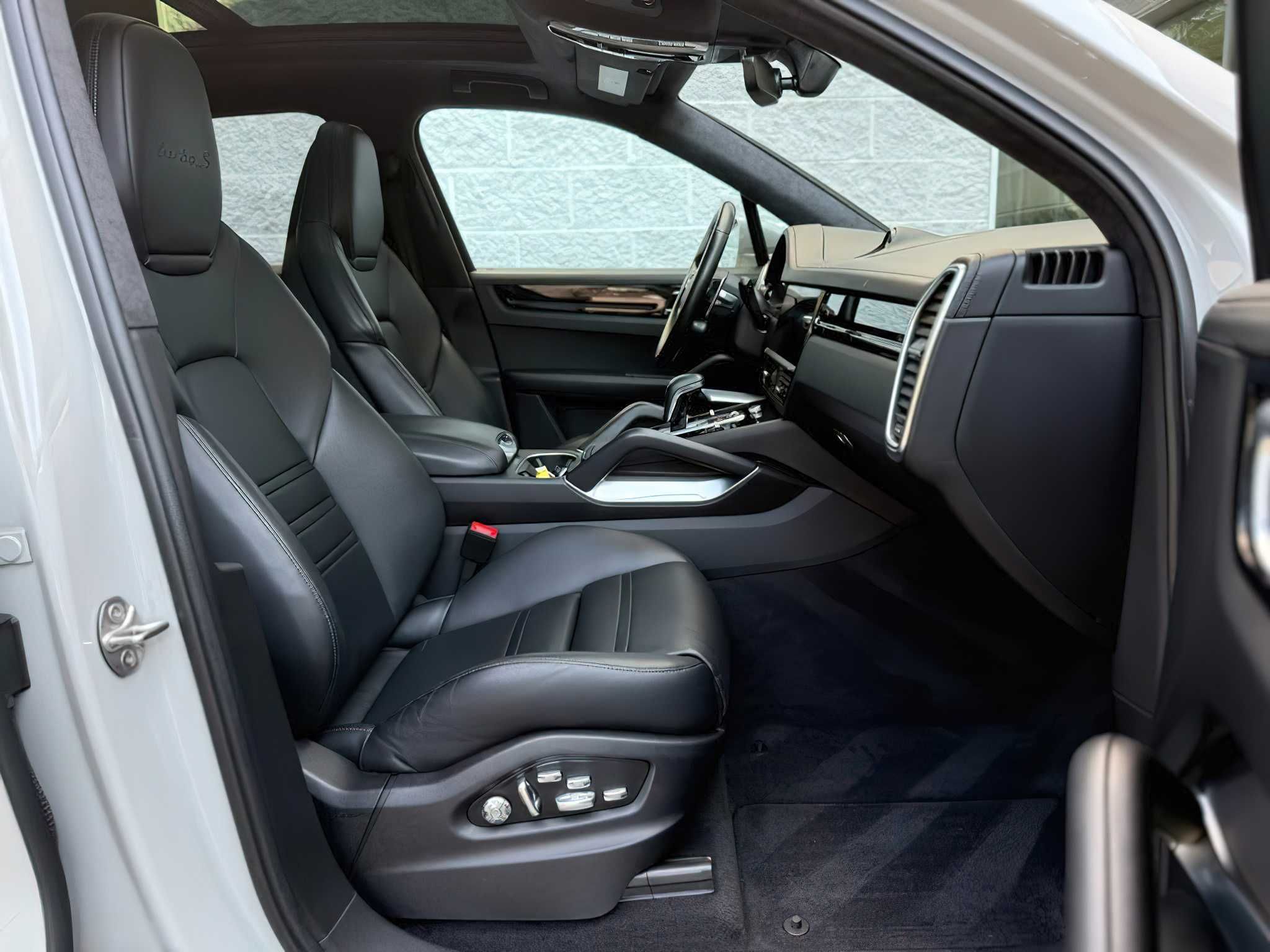 2021 Porsche Cayenne E-Hybrid Turbo S SUV