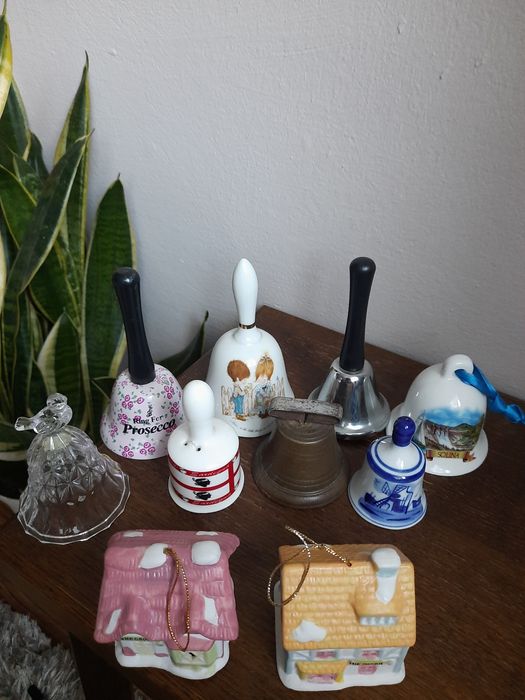 Dzwonki zestaw kolekcja dzwonków dzwoneczków ozdoba kolekcjonerstwo