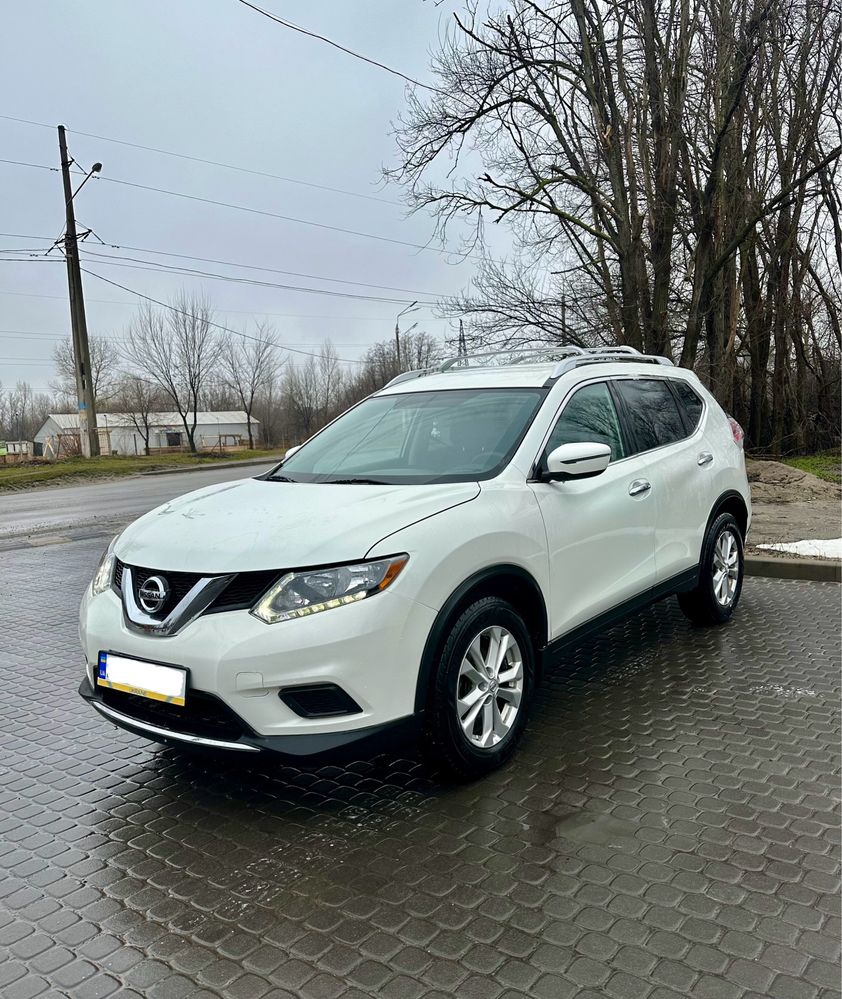 Nissan rogue sv 2016