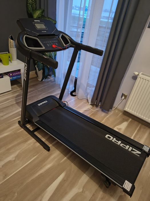 Bieżnia z regulacją Zipro