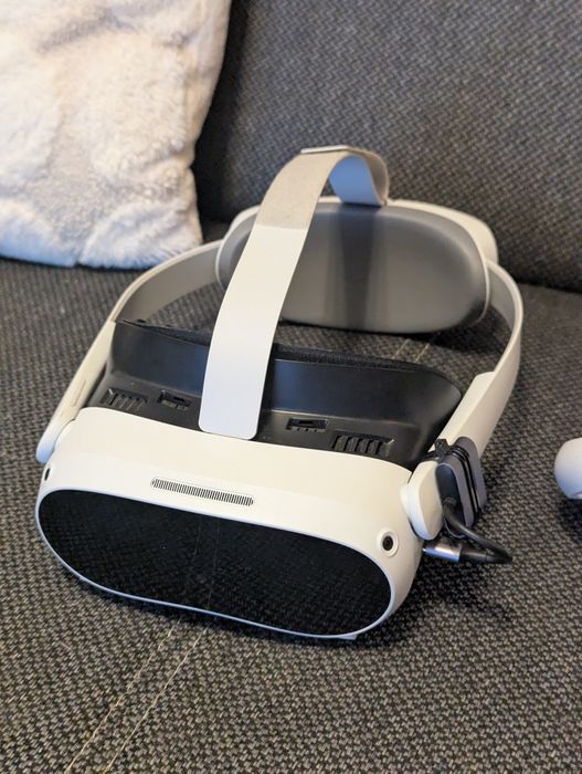 Pico 4 VR + akcesoria