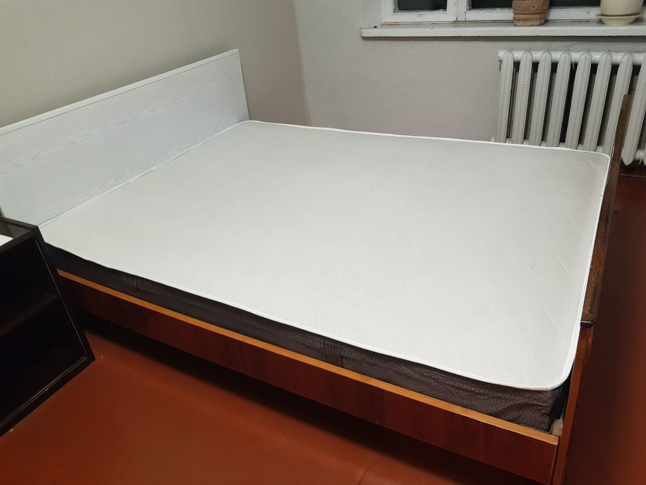 Продам ліжко двоспальне 140×190