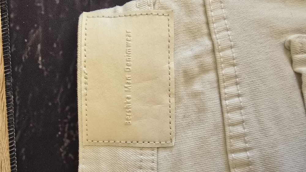 Calças BERSHKA skinny fit (40)