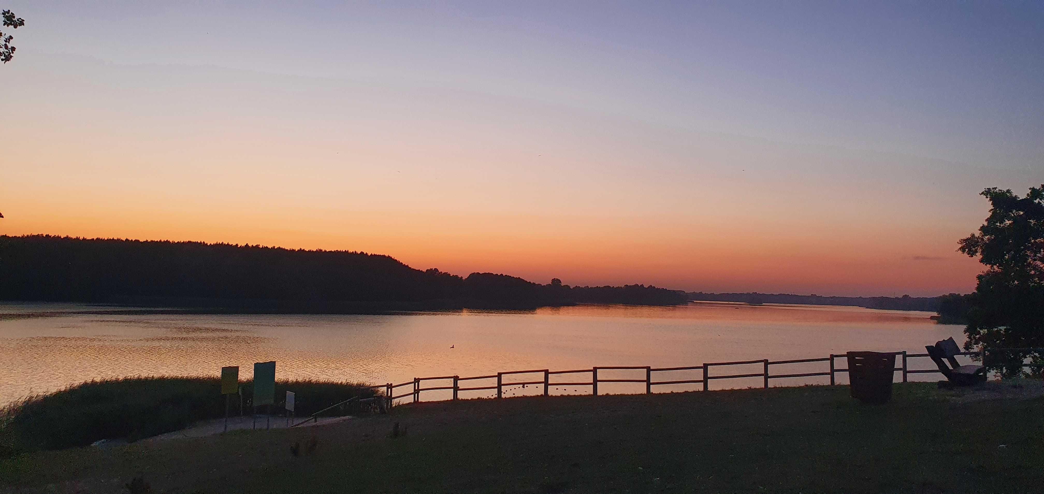 Domki, domek z bala przy plaży nad jeziorem Głuszyńskim Orle 72