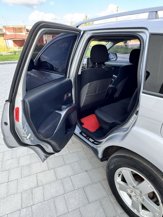 Mitsubishi Outlander XL