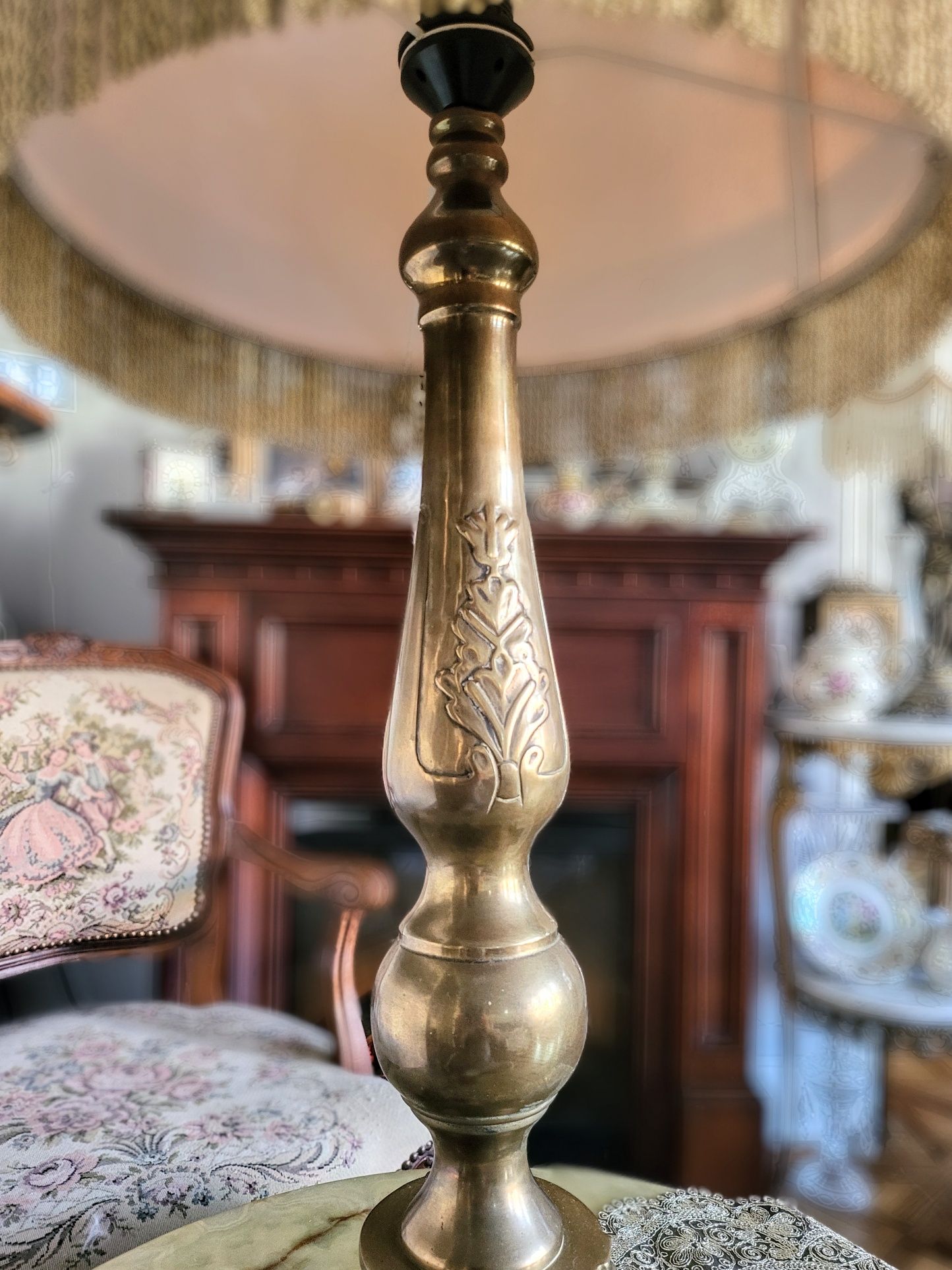 Stara duża  lampa  mosiężna