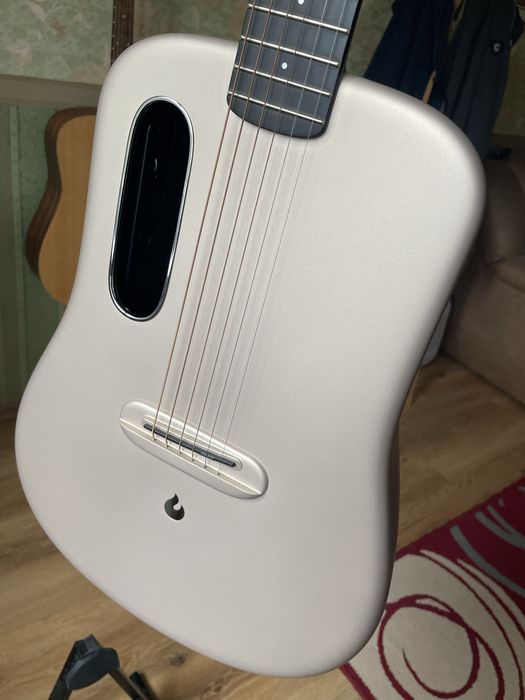 lava me 4 carbon (36″) soft gold