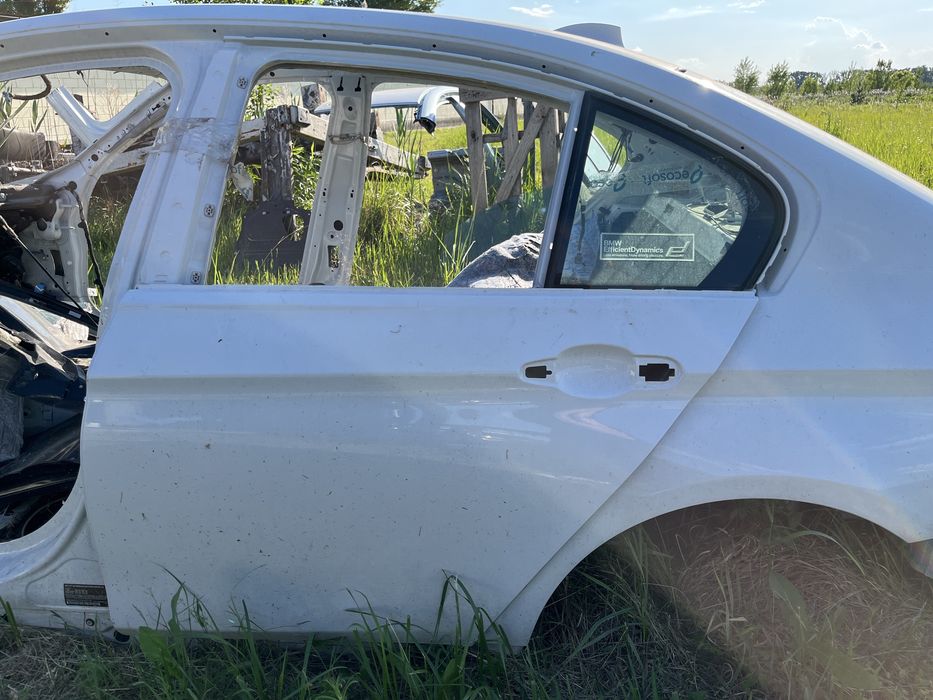 Багажник BMW F30 дверь, стекло, ляда, четверть, разборка, фара, фонарь