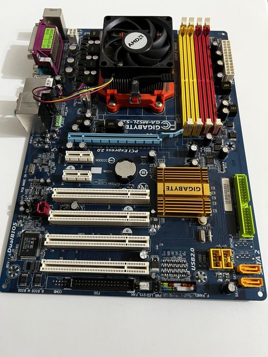 Материнська плата Gigabyte GA-M52L-S3P