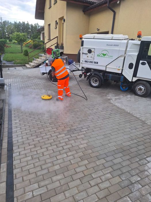 usługi zamiatarką do 3.5 tony mycie kostki elewacji dachu  na gorąco