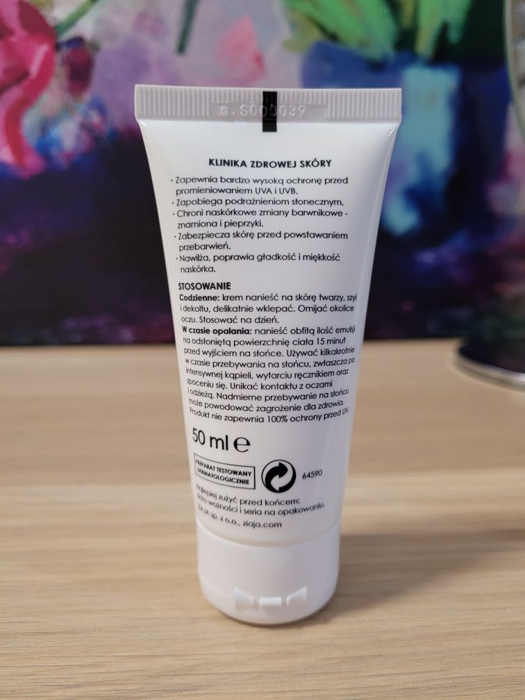 Ziaja SPF 50+ kuracja ochronna UVA+UVB przeciwzmarszczkowy krem do twa