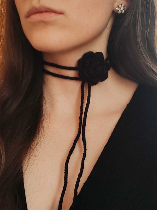 Czarny naszyjnik choker róża 3D