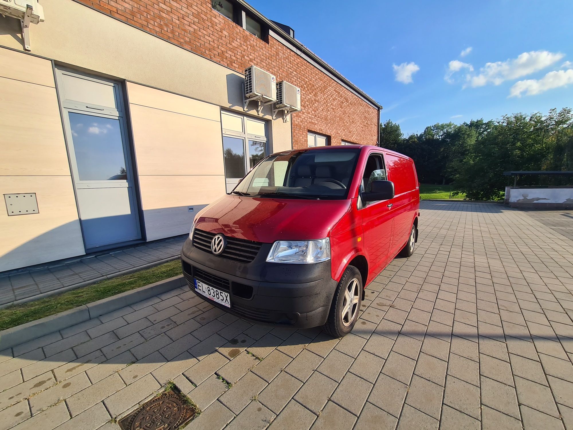 Wynajem wypożyczalnia samochodów osobowych dostawczych bus 9 osobowy