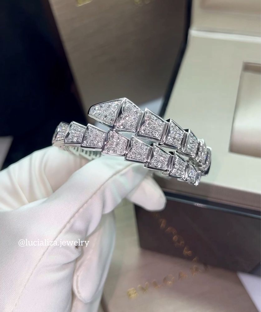 Золотой Браслет в стиле BVLGARI Serpenti с бриллиантами 8.90ct