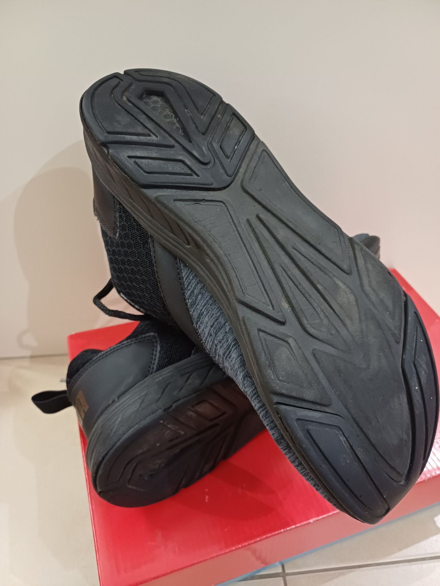 Buty Puma rozmiar 40