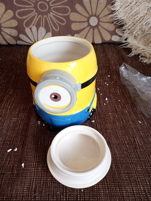Pojemnik na ciastka i słodycze Minionki