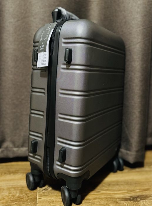 Чемодан/валіза на колесах