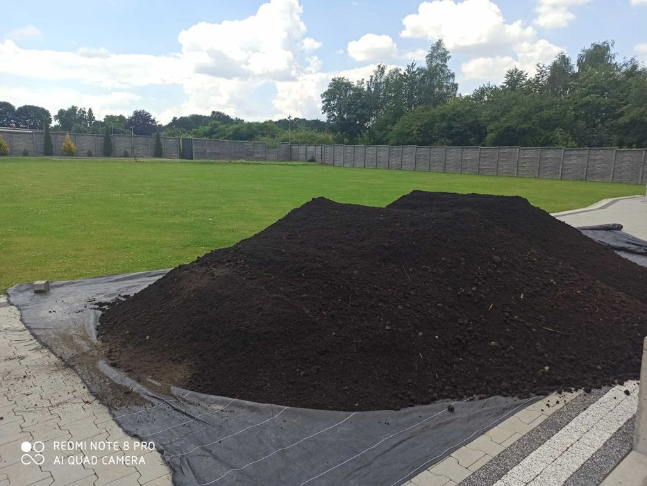 Ziemia czarnoziem, humus ogrodowa przesiewana pod warzywa trawnik