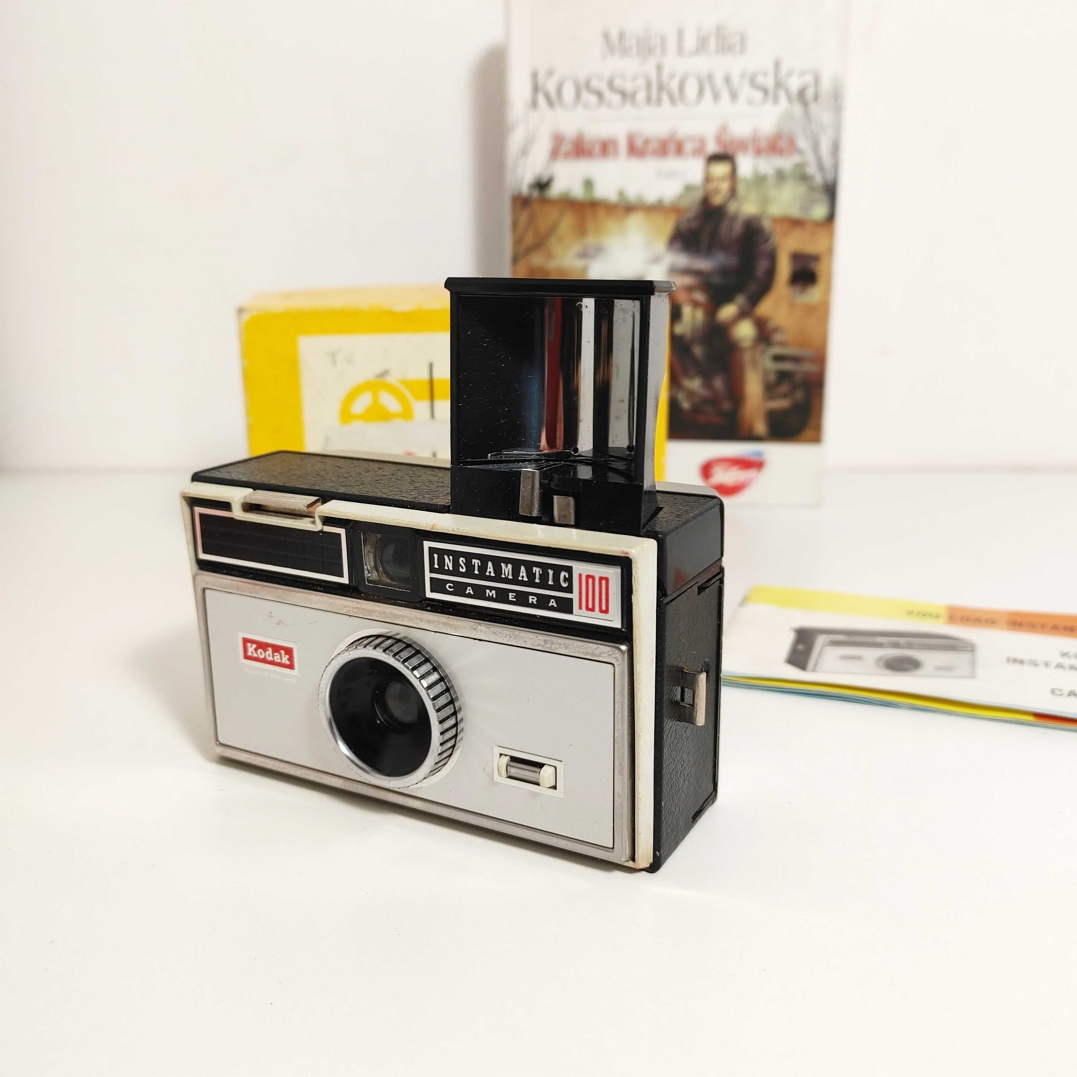 Ładny zadbany aparat fotograficzny RETRO Kodak Instamatic 100 Pudełko