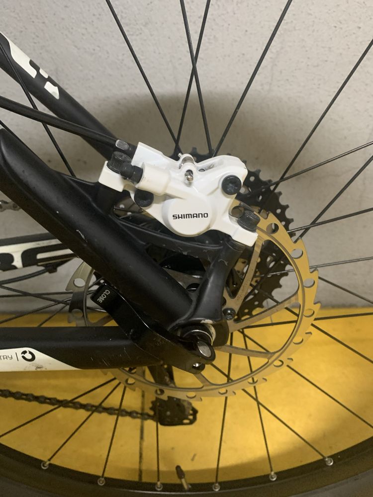Bicicleta CUBE Reaction GTC carbon 27,5