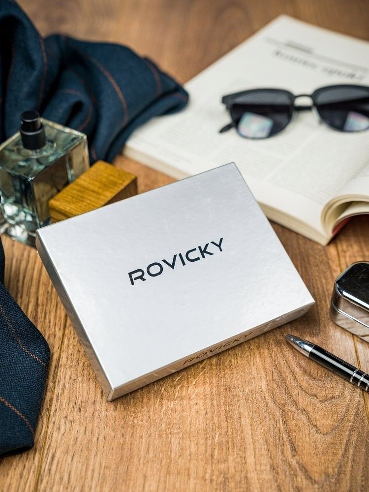pionowy, dwukolorowy portfel męski ze skóry naturalnej - rovicky
