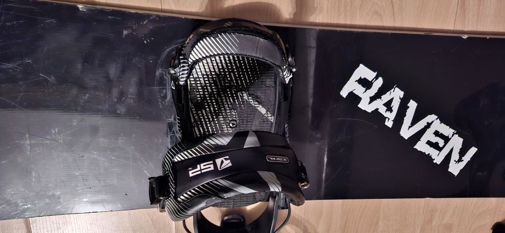 Deska Snowboardowa Raven 152 154 z wiązaniami Sp Fastec rozmiar M