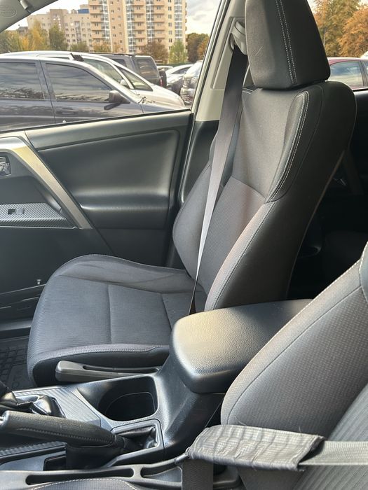 Продам Toyota RAV 4
