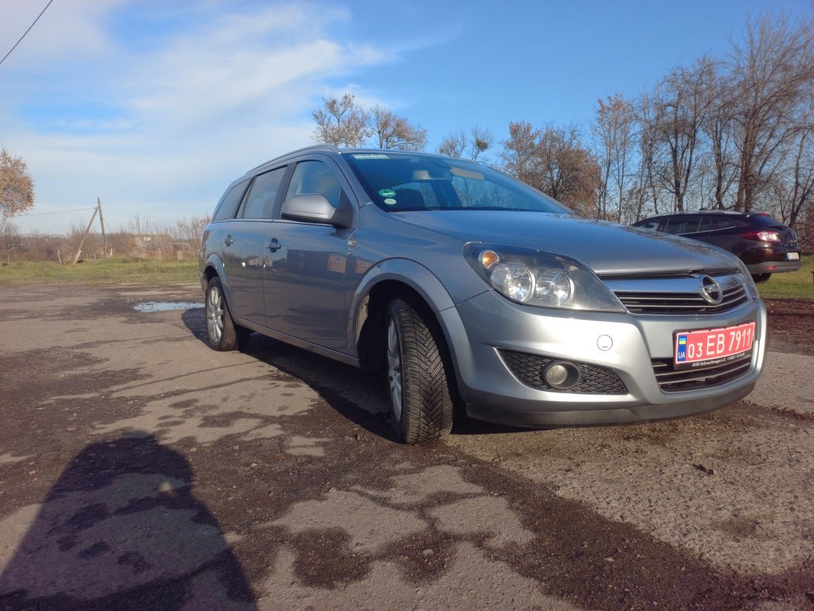 Opel Astra H 1.6 бензин