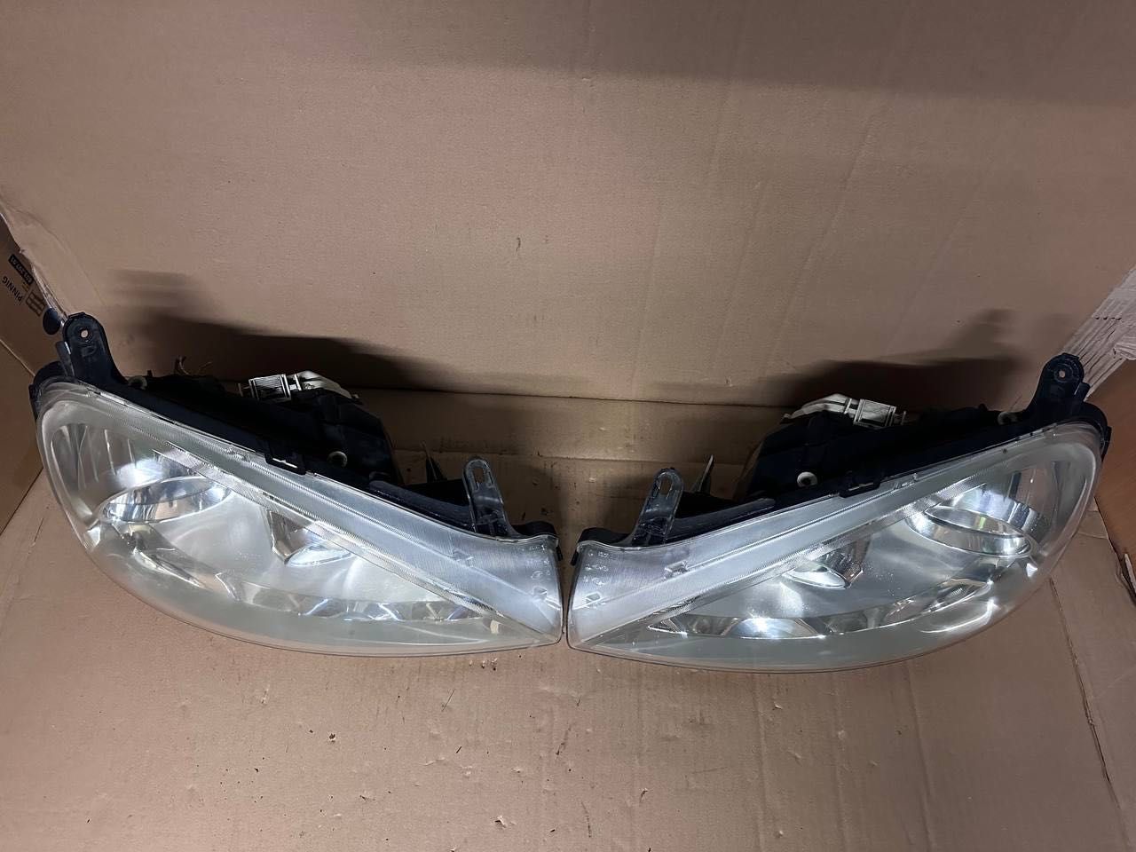 Lampa Prawa lewa PRZOD PRZEDNIA opel Corsa C lift Europa