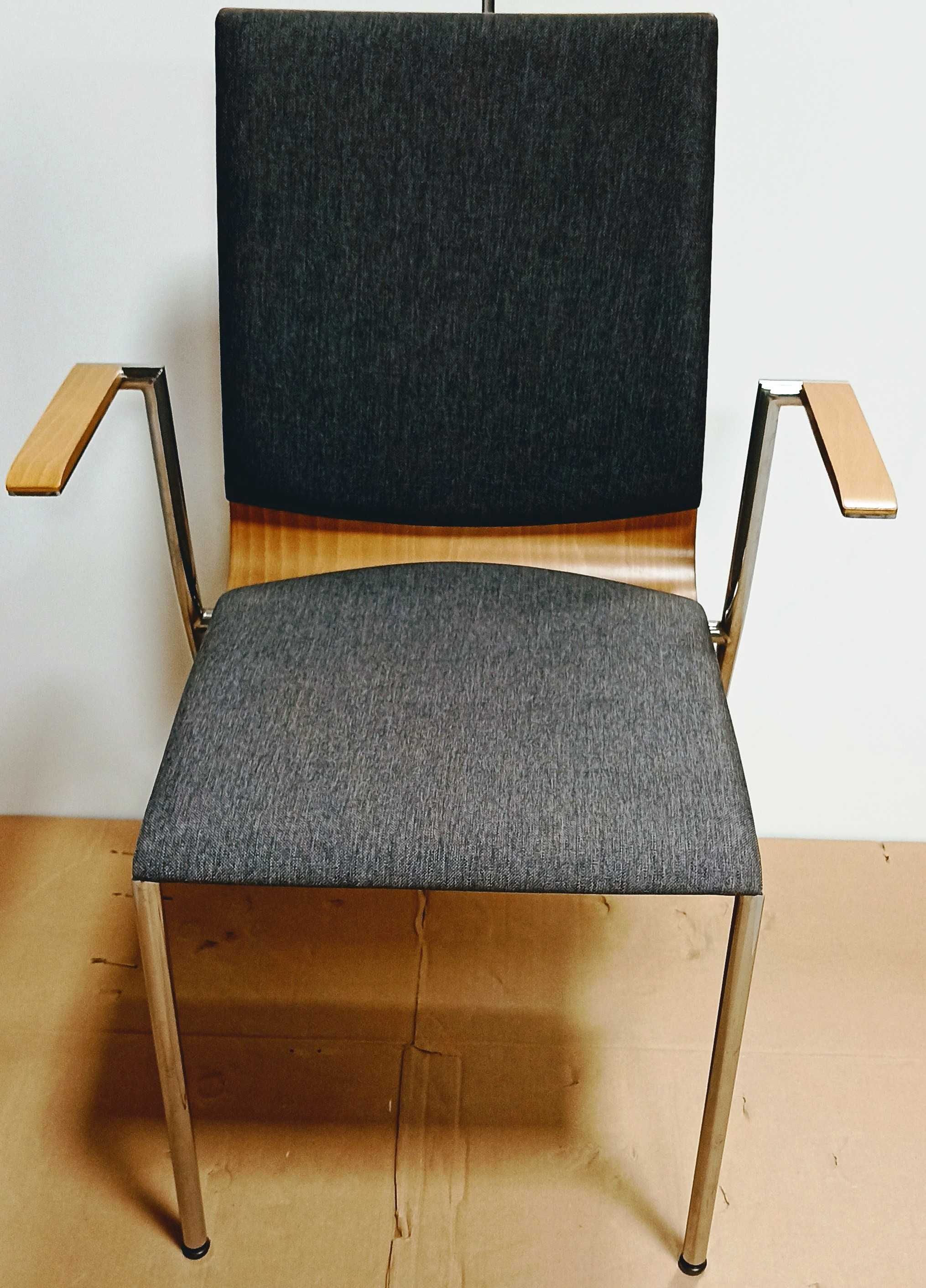 Krzesło firmy Profim
