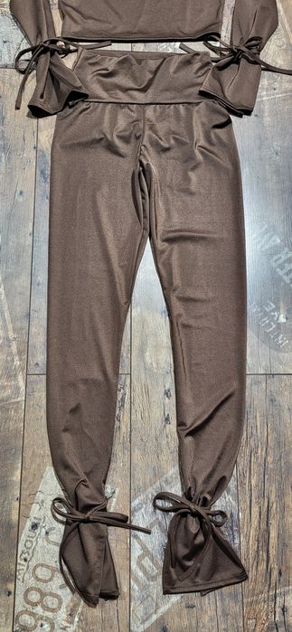 Komplet damski bluzka top legginsy czekolada wysoki stan wiązania S M