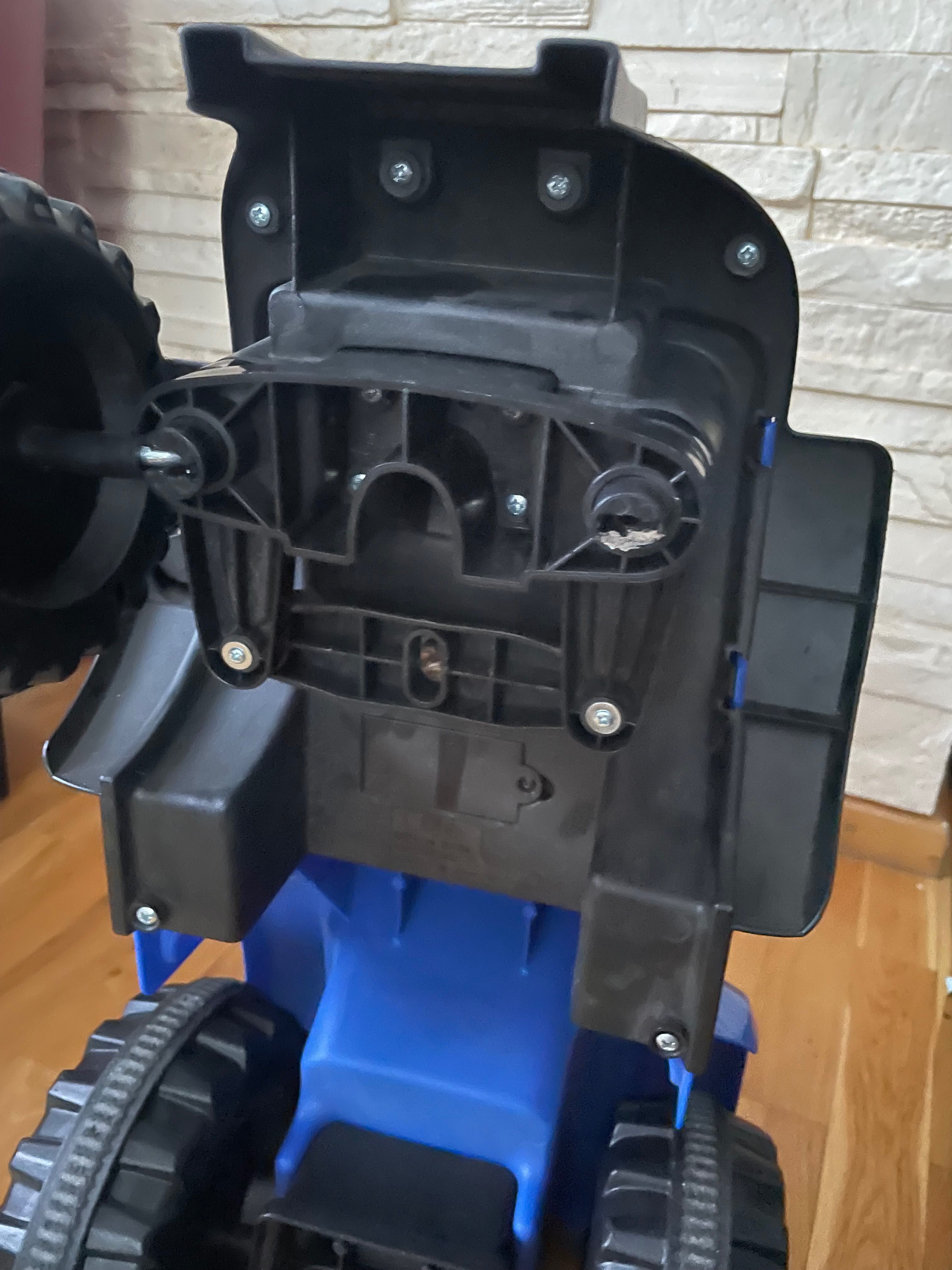 Jeździk Milly Mally New Holland T7 niebieski