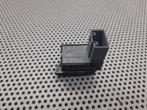 Comando / botão / interruptor vidros trás esquerdo SKODA Octavia II Br