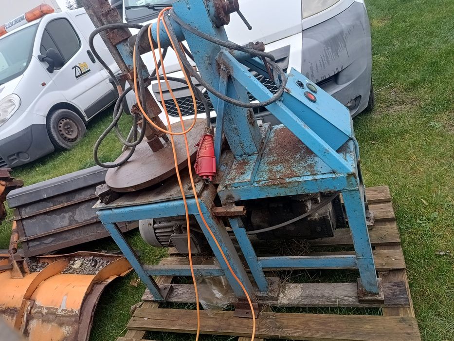 Maszyna do prostowania felg