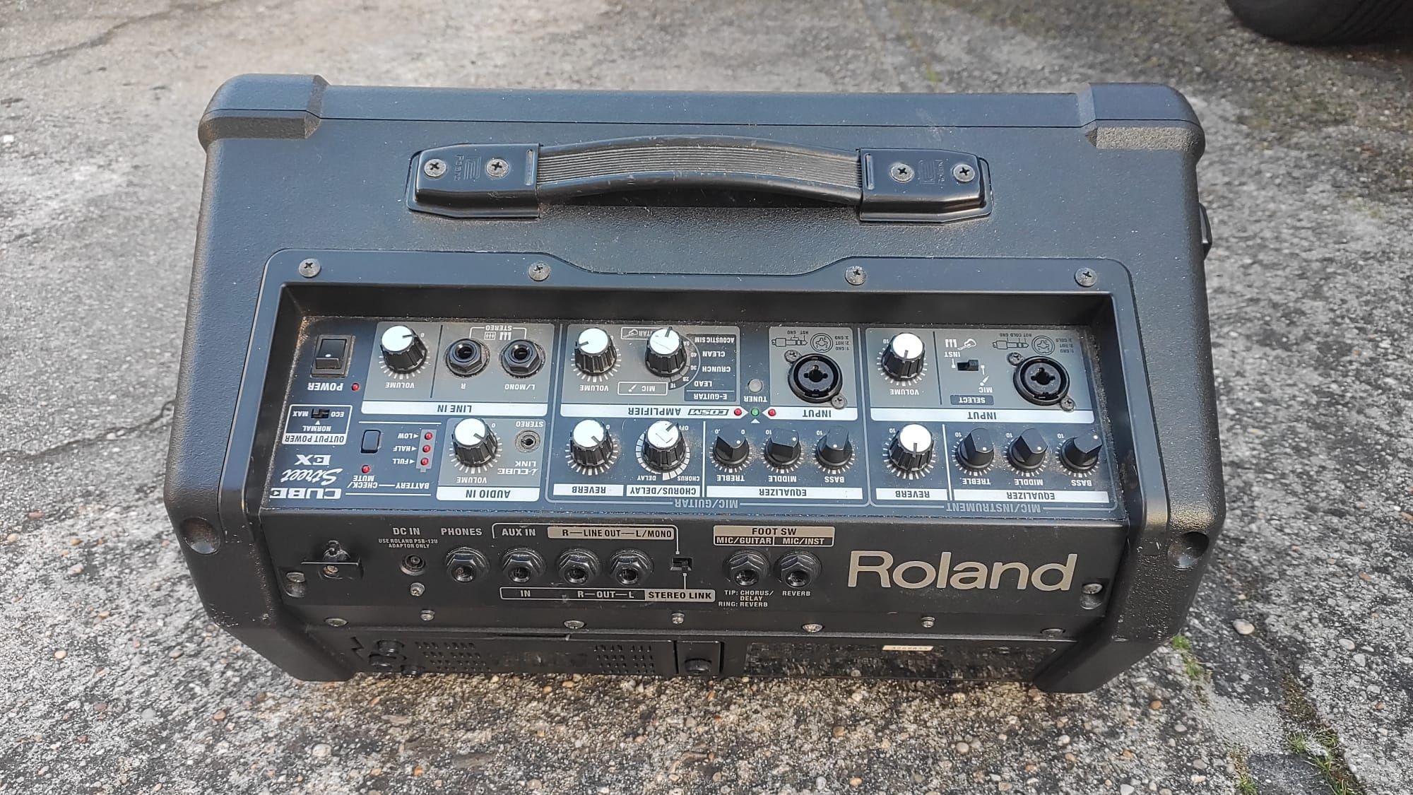 Amplificador Roland Cube Street Ex