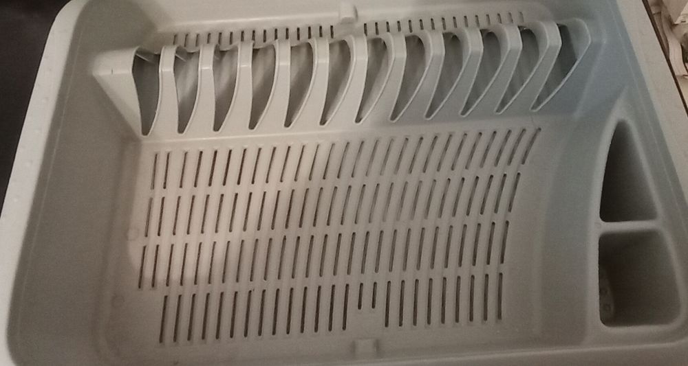 Suszarka do naczyń 39.5x29.5 cm Standardowa kupiona w TK MAX. Idealna.