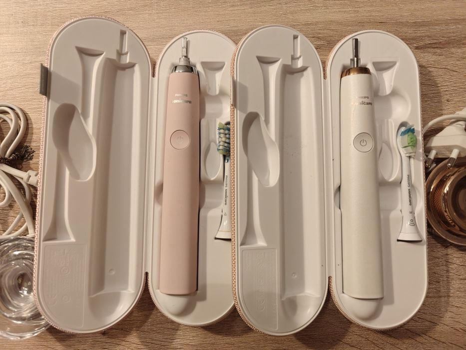 Escovas elétricas Philips Sonicare — rosa e dourada
