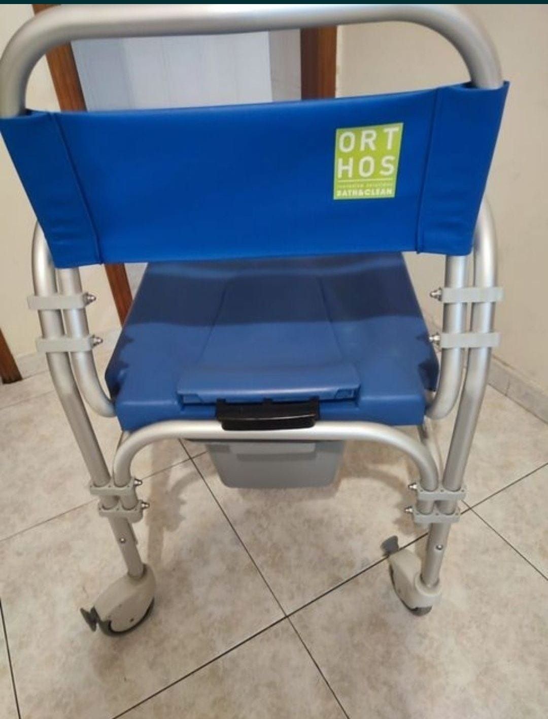 Cadeira sanitária como nova
