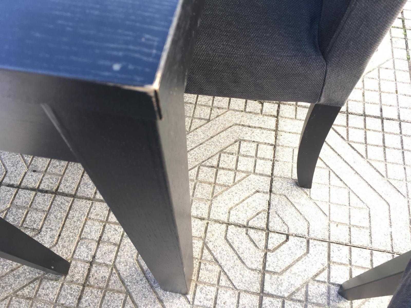 Mesa sala de jantar e cadeiras