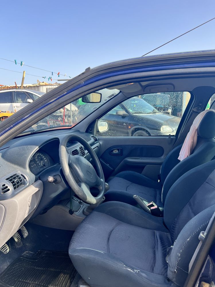 Renault Clio 2002