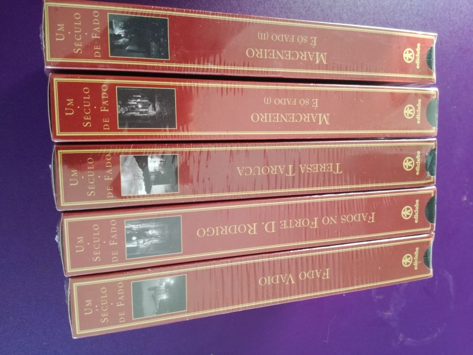 Cassetes VHS Um Século de Fado ainda SELADAS
