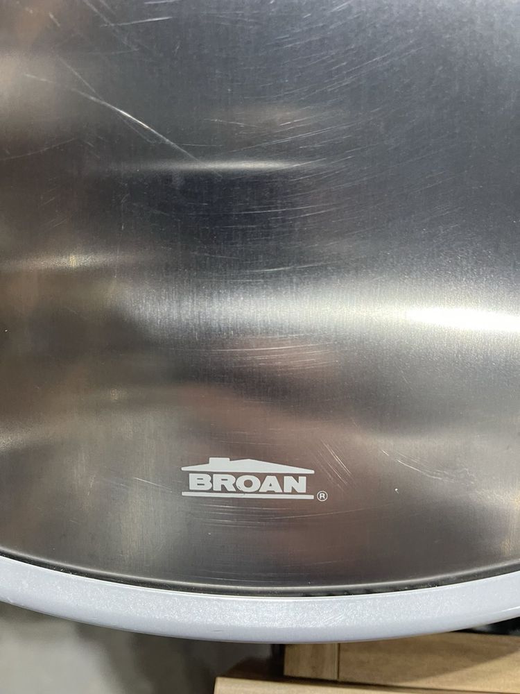 Продам Витяжку кухону BROAN