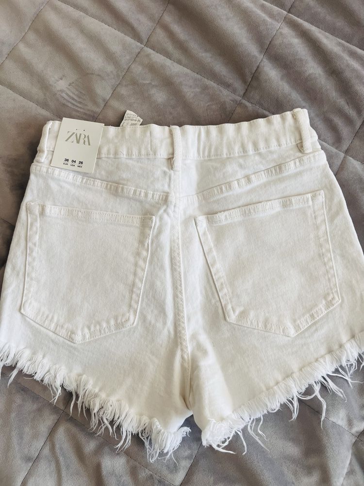 Шорти ZARA білі