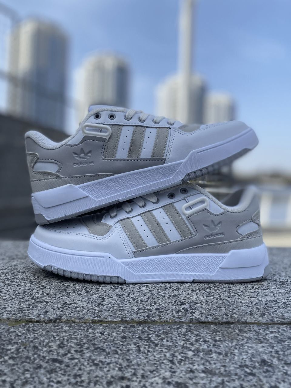 Орегінальні Чоловічі кросівки Adidas forum white&gray