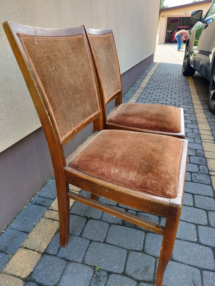 Krzesla z lat siedemdziesiątych