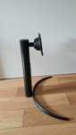 Suporte vesa para monitor de grandes dimensões