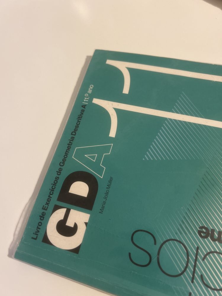 Livro de exercicios de geometria descritiva