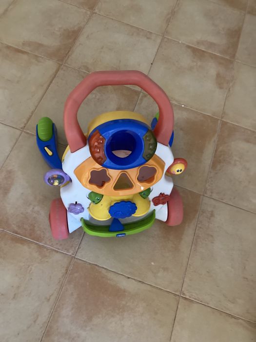 Andador Chicco para os primeiros passos