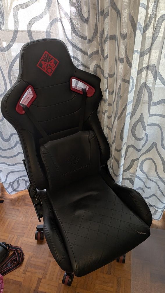 Cadeira Gaming HP OMEN Citadell