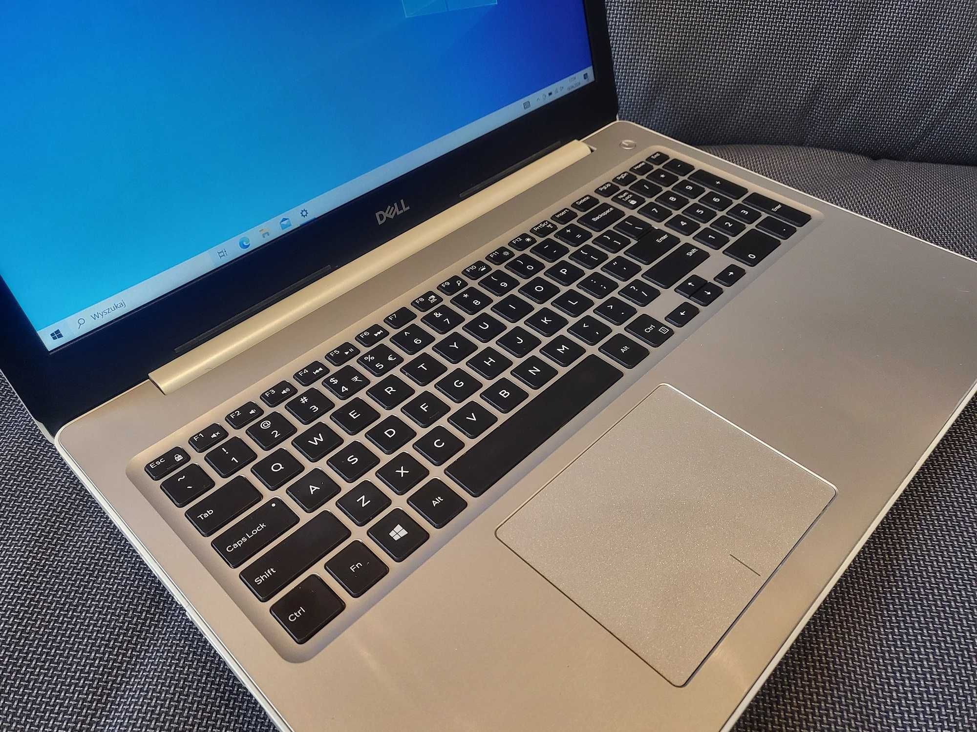 Laptop DELL 5570 | Intel i5-8250U | AMD M460 2GB | 8GB | SSD 1TB | W10